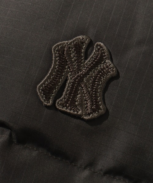 MLB Korea（エムエルビーコリア）の「【MLB KOREA/エムエルビーコリア】Vintage Cropped Curve Padding Down JKT/ヴィンテージ クロップド カーブ パディング ダウンジャケット（ダウンジャケット/コート・レディース・クリーム/チャコールグレー/コーラルピンク・M/S）」の21枚目の写真