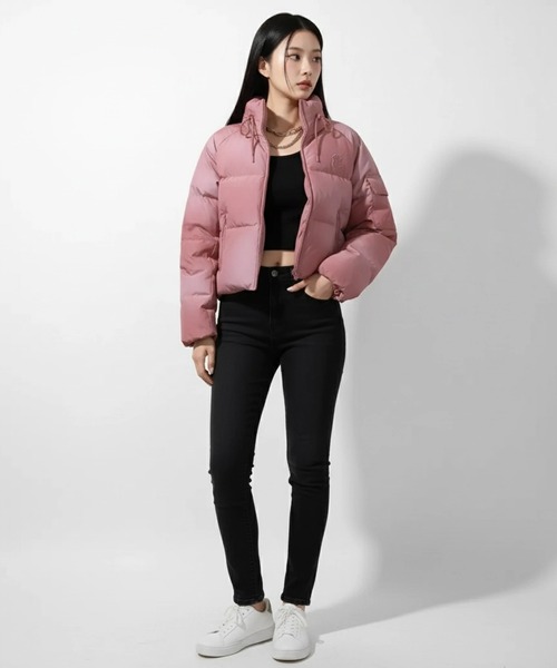 MLB Korea（エムエルビーコリア）の「【MLB KOREA/エムエルビーコリア】Vintage Cropped Curve Padding Down JKT/ヴィンテージ クロップド カーブ パディング ダウンジャケット（ダウンジャケット/コート・レディース・クリーム/チャコールグレー/コーラルピンク・M/S）」の10枚目の写真