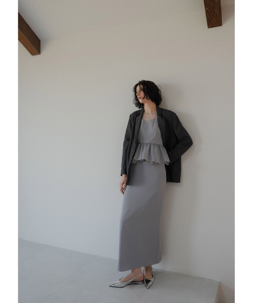 LE'RURE(リルアー)の「Wavy neck peplum dress(ドレス・レディース・ベージュ/ブルーグレー・MEDIUM/SMALL/M-Long)」の11枚目の写真