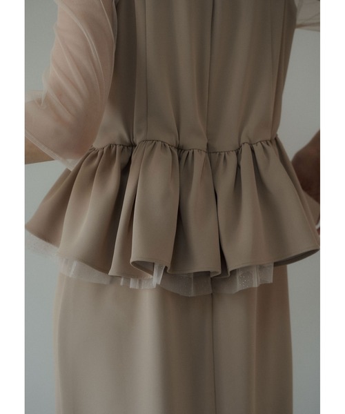 LE'RURE(リルアー)の「Wavy neck peplum dress(ドレス・レディース・ベージュ/ブルーグレー・MEDIUM/SMALL/M-Long)」の22枚目の写真
