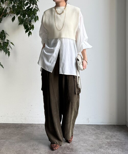 DouDou（ドゥドゥ）の「【WEB限定】ニットベスト×シャツセット（ニット/セーター・レディース・グレー/アイボリー/ブラック・FREE）」の6枚目の写真