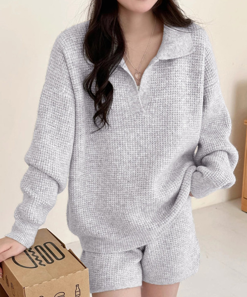 DAY CLOSET(デイ クローゼット)の「【セットアップ/もこもこ立体編み】長袖 スキッパー リブニット プルオーバー + ショートパンツ 上下2点セット レディース(ニット/セーター・レディース・モカ/チャコールグレー/ライトグレー/アイボリー/サックスブルー・FREE)」の1枚目の写真