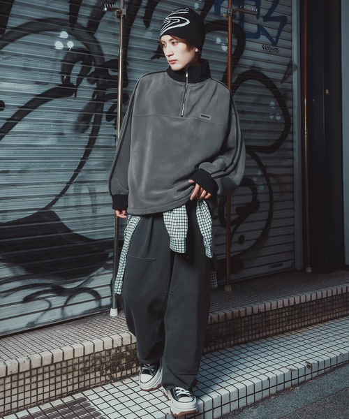 SIDEWAY STANCE(サイドウェイスタンス)の「【SIDEWAY STANCE】シリコン ワッペン フリース ハーフジップ トラック プルオーバー(スウェット・メンズ・ネイビー/チャコール/アイボリー・LARGE/MEDIUM)」の19枚目の写真