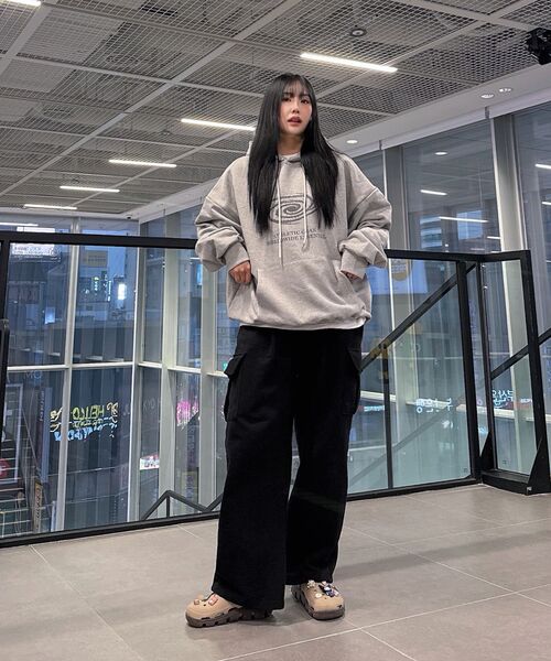 THE MILE(ザマイル)の「ブラックホール イッセンシャル スウェット フード NAVY(パーカー・メンズ・その他・S/M/L/XL)」の8枚目の写真