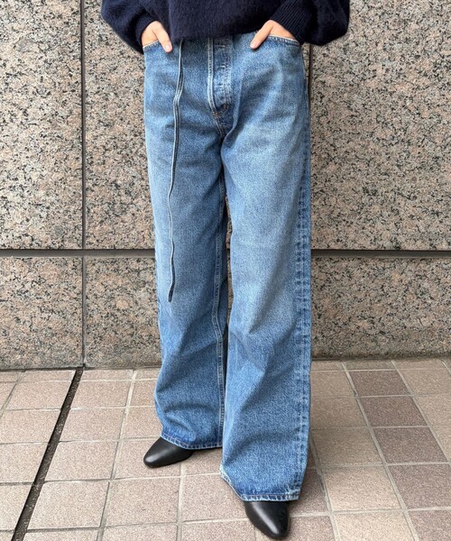 AGOLDE(エーゴールドイー)の「【AGOLDE/エーゴールドイー】EMMI JEAN IN INTUITION ワイドレッグデニム(デニムパンツ・レディース・ブルー・24/25/26)」の2枚目の写真