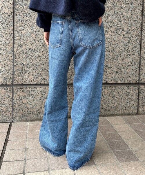 AGOLDE(エーゴールドイー)の「【AGOLDE/エーゴールドイー】EMMI JEAN IN INTUITION ワイドレッグデニム(デニムパンツ・レディース・ブルー・24/25/26)」の5枚目の写真
