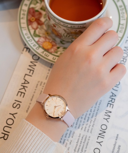 OLIVIA BURTON(オリビアバートン)の「「OLIVIA BURTON/オリビアバートン」シグネチャー - 28mm アブストラクト フローラル(アナログ腕時計・レディース・アイボリー/ベビーピンク/グレイッシュベージュ・FREE)」の7枚目の写真