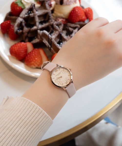 OLIVIA BURTON(オリビアバートン)の「「OLIVIA BURTON/オリビアバートン」シグネチャー - 28mm アブストラクト フローラル(アナログ腕時計・レディース・アイボリー/ベビーピンク/グレイッシュベージュ・FREE)」の9枚目の写真