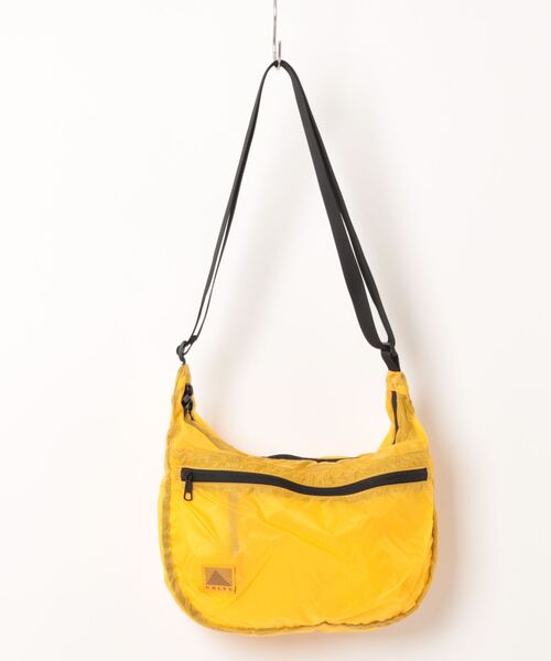 KELTY(ケルティ)の「MonoMAX掲載モデル【KELTY】AIRY CURVE SHOULDER エアリーカーブショルダー 軽量 リップストップナイロン(ショルダーバッグ・レディース・ベージュ/オリーブ/ブラック/ターコイズブルー/イエロー・ONE SIZE)」の5枚目の写真