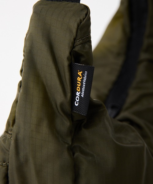 KELTY(ケルティ)の「MonoMAX掲載モデル【KELTY】AIRY CURVE SHOULDER エアリーカーブショルダー 軽量 リップストップナイロン(ショルダーバッグ・レディース・ベージュ/オリーブ/ブラック/ターコイズブルー/イエロー・ONE SIZE)」の17枚目の写真