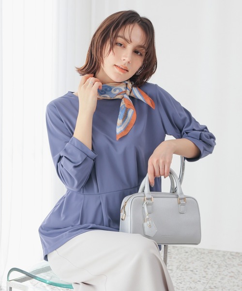 GLACIER lusso（グラシアルッソ）の「【美冷・接触冷感・吸水速乾・抗菌防臭・ＵＶカット】８分袖ペプラムトップス（Tシャツ/カットソー・レディース・ネイビー/グレイッシュブルー/グレイッシュベージュ/スモーキーグリーン系・L/LL/M/S）」の15枚目の写真