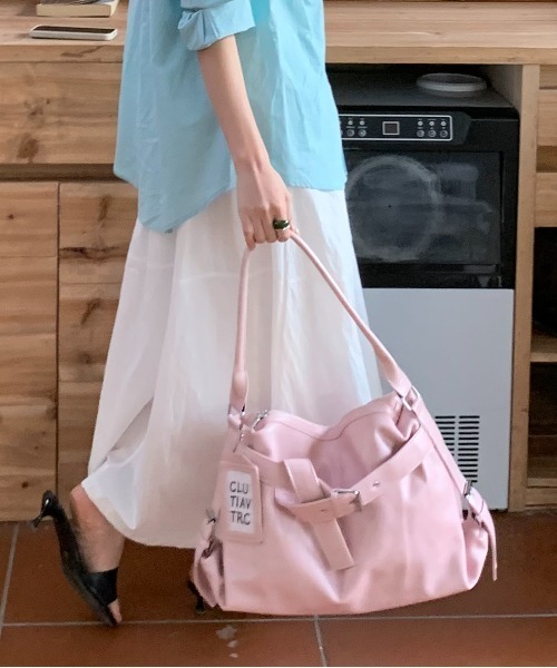 FINEnough(ファインナフ)の「ひねりベルトデザインショルダーバッグ/パルケース付き(ショルダーバッグ・レディース・ピンク/ホワイト/ブラック/ブラウン/キャメル・FREE)」の5枚目の写真
