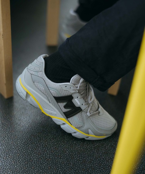 KARHU（カルフ）の「KARHU / “SUPER FULCRUM” スニーカー（スニーカー・レディース・オレンジ系/ホワイト系/ブラック/グレー系/シルバー系・7/6/5/4/8/9/10）」の3枚目の写真