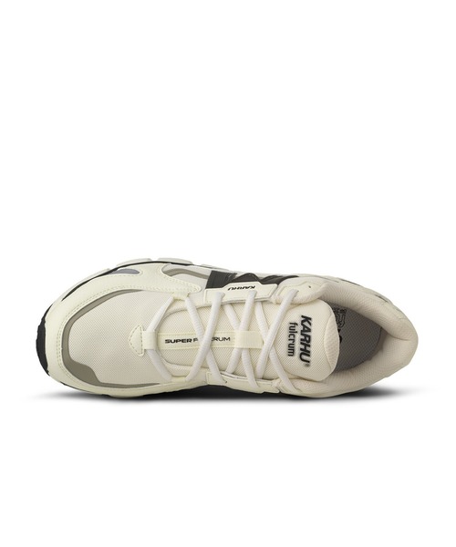 KARHU(カルフ)の「KARHU / “SUPER FULCRUM” スニーカー(スニーカー・レディース・オレンジ系/ホワイト系/ブラック/グレー系/シルバー系/ホワイト系2・7/6/5/4/8/9/10)」の20枚目の写真