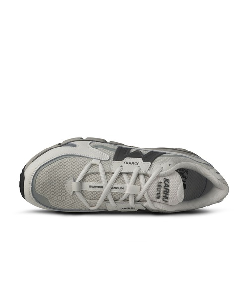 KARHU(カルフ)の「KARHU / “SUPER FULCRUM” スニーカー(スニーカー・レディース・オレンジ系/ホワイト系/ブラック/グレー系/シルバー系/ホワイト系2・7/6/5/4/8/9/10)」の12枚目の写真