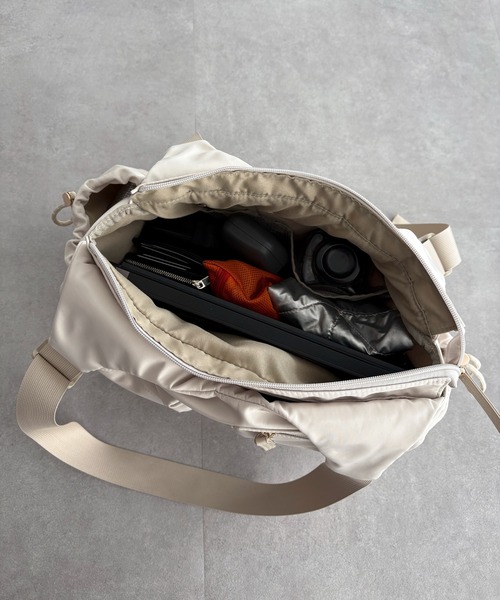 Green Parks(グリーンパークス)の「【10ポケBag】収納アドバイザー監修アウトポケットトート(トートバッグ・レディース・アイボリー/ブラック/カーキ・FREE)」の9枚目の写真