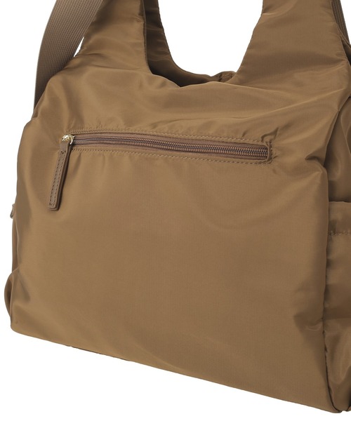 Green Parks(グリーンパークス)の「【10ポケBag】収納アドバイザー監修アウトポケットトート(トートバッグ・レディース・アイボリー/ブラック/カーキ系1/ライトグレー/ブラウン系1/カーキ/ブラウン・FREE)」の12枚目の写真