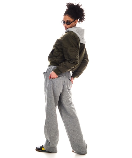 BEEDEN(ビーデン)の「HEAVY WEIGHT SEAM DESIGN SWEAT PANTS(スウェットパンツ・レディース・イエロー/ブラック/グレー・SMALL/MEDIUM)」の13枚目の写真