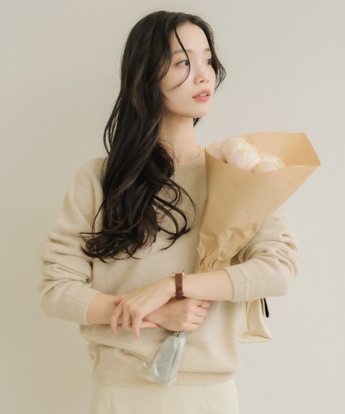 NEUNA（ヌナ）の「【韓国select item】ウール×アルパカベーシックセーター（ニット/セーター・レディース・アイボリー/ブルー・FREE）」の20枚目の写真