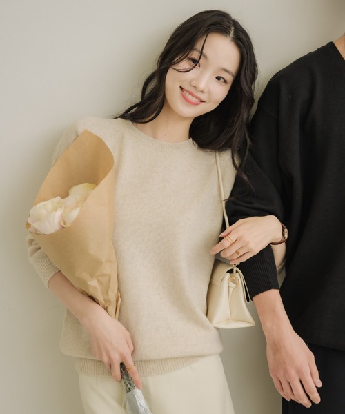 NEUNA（ヌナ）の「【韓国select item】ウール×アルパカベーシックセーター（ニット/セーター・レディース・アイボリー/ブルー・FREE）」の4枚目の写真