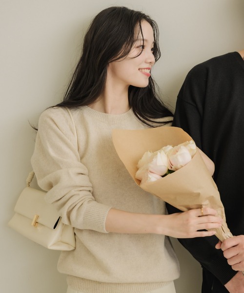 NEUNA（ヌナ）の「【韓国select item】ウール×アルパカベーシックセーター（ニット/セーター・レディース・アイボリー/ブルー・FREE）」の8枚目の写真