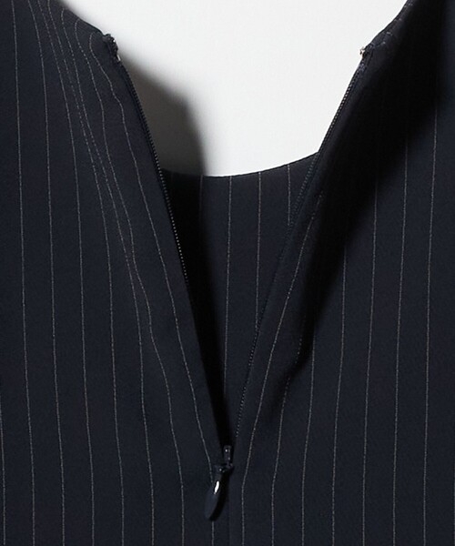 UNITED ARROWS(ユナイテッドアローズ)の「Drapy タック ノースリーブ ストライプ ワンピース ‐ウォッシャブル‐(ワンピース・レディース・その他1・38/36)」の15枚目の写真