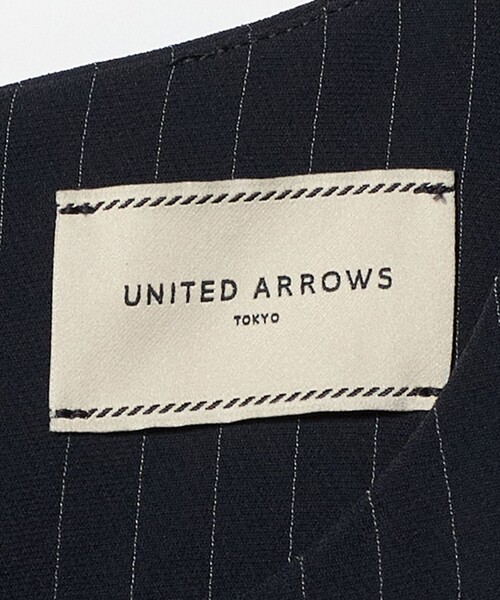 UNITED ARROWS(ユナイテッドアローズ)の「Drapy タック ノースリーブ ストライプ ワンピース ‐ウォッシャブル‐(ワンピース・レディース・その他1・38/36)」の18枚目の写真
