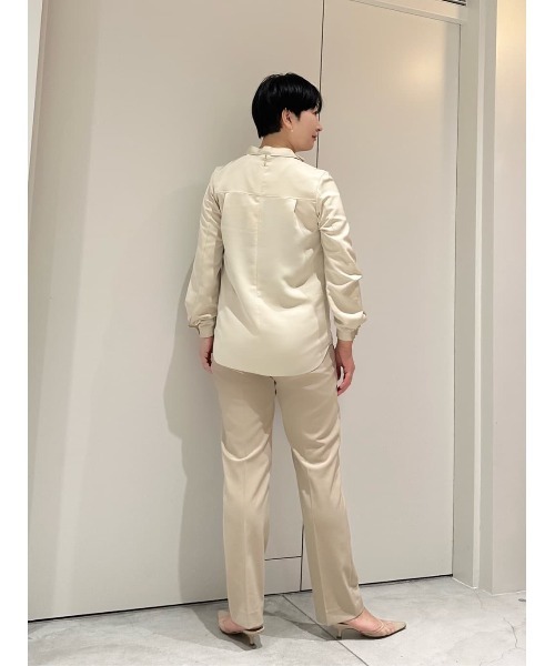ESTNATION(エストネーション)の「COLUMN / スリムシルエットパンツ(スラックス・レディース・ベージュ/ブラック・38/36/34)」の14枚目の写真