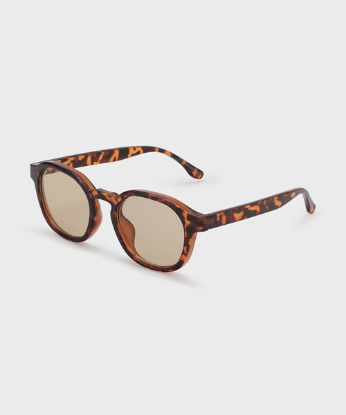 OPAQUE.CLIP（オペークドットクリップ）の「UV ワイドフレームデザインサングラス（サングラス・レディース・ブラック/ダークブラウン・00）」の3枚目の写真