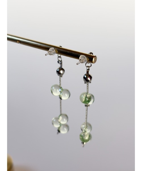 tone（トーン）の「【TOMEI LAB】クリア ドロップ チェーン ピアス(MA)（ピアス（両耳用）・レディース・グリーン系その他・FREE）」の4枚目の写真