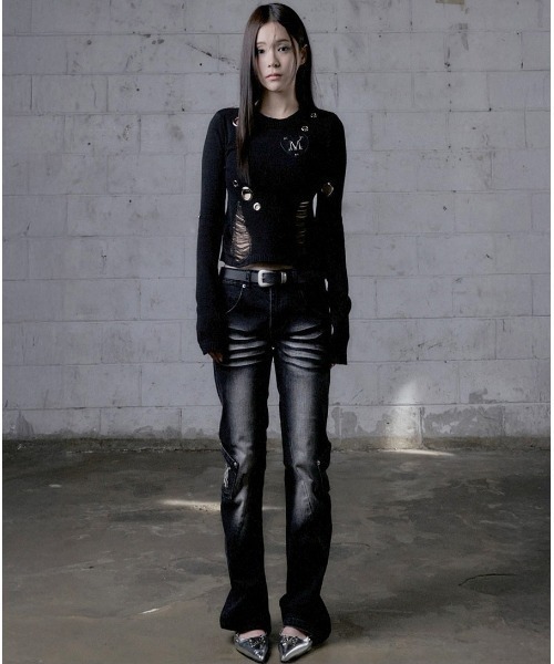 MUCENT(ムセント)の「A'GEM/9 × .kom 『MUCENT/ムセント』 ARDEN WASHING BOOTS CUT CARGO DENIM PANTS/ウォッシングブーツカットカーゴデニムパンツ(デニムパンツ・レディース・ブラック・S/M)」の5枚目の写真