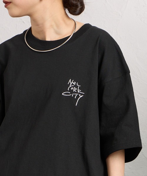 Manhattan Portage（マンハッタンポーテージ）の「【WEB先行予約】[MANHATTAN PORTAGE/マンハッタンポーテージ] 別注 ランダム手描き風刺繍 バックプリントTシャツ（Tシャツ/カットソー・レディース・ネイビー/ライトグレー/ブラック・XL/L/M/S）」の8枚目の写真