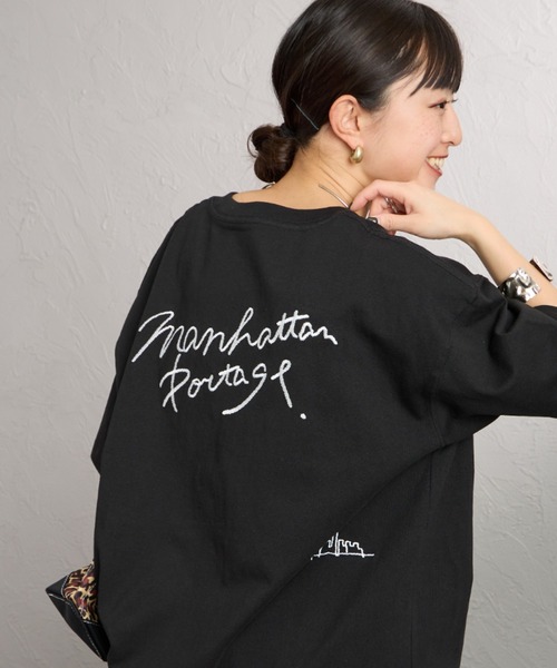 Manhattan Portage（マンハッタンポーテージ）の「【WEB先行予約】[MANHATTAN PORTAGE/マンハッタンポーテージ] 別注 ランダム手描き風刺繍 バックプリントTシャツ（Tシャツ/カットソー・レディース・ネイビー/ライトグレー/ブラック・XL/L/M/S）」の18枚目の写真
