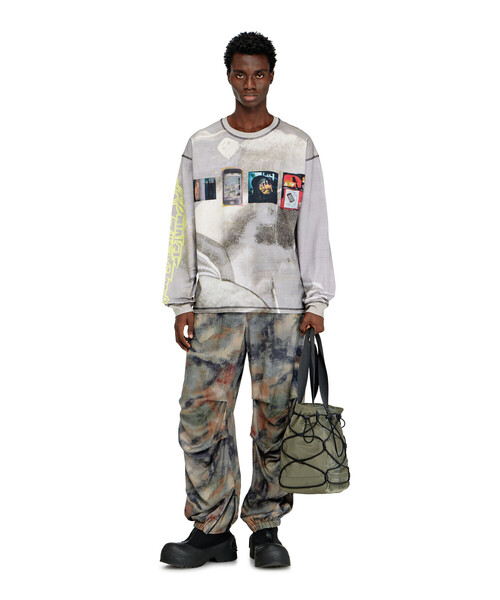 DIESEL(ディーゼル)の「メンズ 長袖Tシャツ T-BOXT-LS-V3(Tシャツ/カットソー・メンズ・グレー系その他・LARGE/MEDIUM/SMALL/X-LARGE)」の2枚目の写真