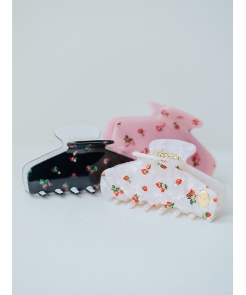 SNIDEL HOME(スナイデルホーム)の「ストロベリーへアバンス(バレッタ/ヘアクリップ・レディース・ブラック/ホワイト/ピンク・F)」の4枚目の写真