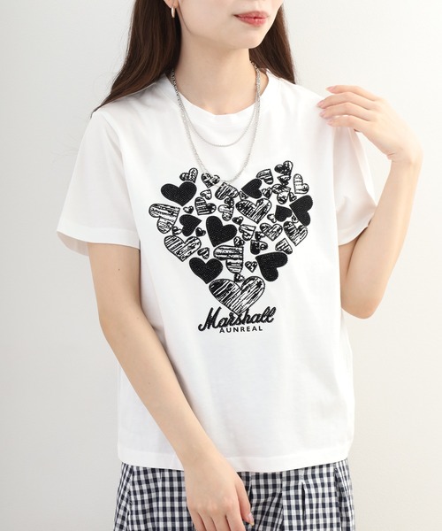 EGLANTINE(エグランティーヌ)の「EGLANTINE ビジューハートモチーフ半袖カットソー ラインストーン(Tシャツ/カットソー・レディース・ブラック/オフホワイト/キャメル・38)」の1枚目の写真