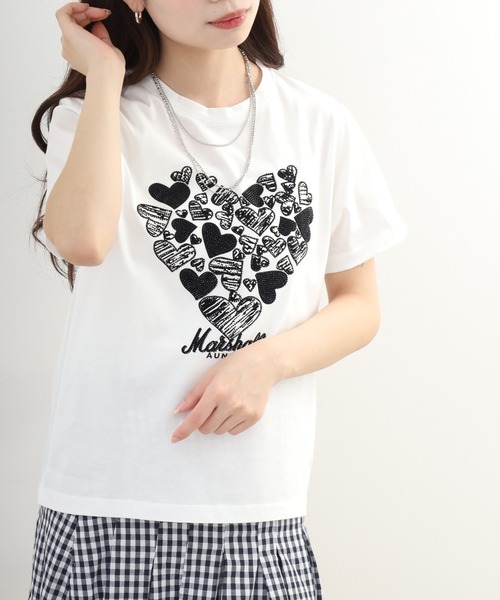 EGLANTINE(エグランティーヌ)の「EGLANTINE ビジューハートモチーフ半袖カットソー ラインストーン(Tシャツ/カットソー・レディース・ブラック/オフホワイト/キャメル・38)」の5枚目の写真