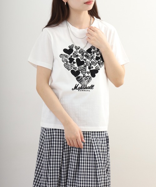 EGLANTINE(エグランティーヌ)の「EGLANTINE ビジューハートモチーフ半袖カットソー ラインストーン(Tシャツ/カットソー・レディース・ブラック/オフホワイト/キャメル・38)」の7枚目の写真