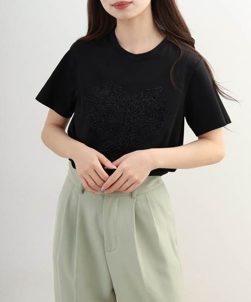 EGLANTINE(エグランティーヌ)の「EGLANTINE ビジューハートモチーフ半袖カットソー ラインストーン(Tシャツ/カットソー・レディース・ブラック/オフホワイト/キャメル・38)」の14枚目の写真