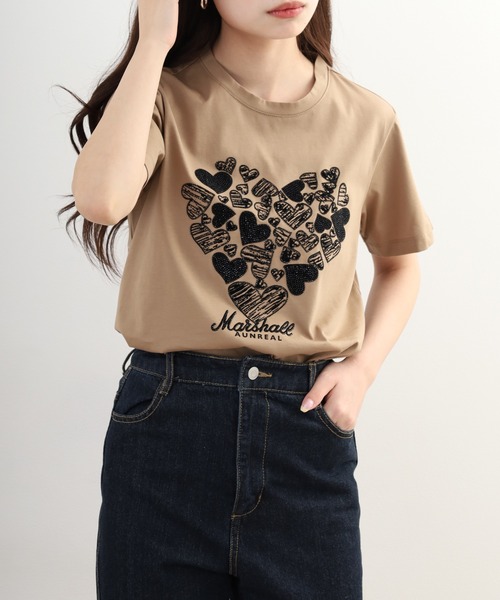 EGLANTINE(エグランティーヌ)の「EGLANTINE ビジューハートモチーフ半袖カットソー ラインストーン(Tシャツ/カットソー・レディース・ブラック/オフホワイト/キャメル・38)」の21枚目の写真