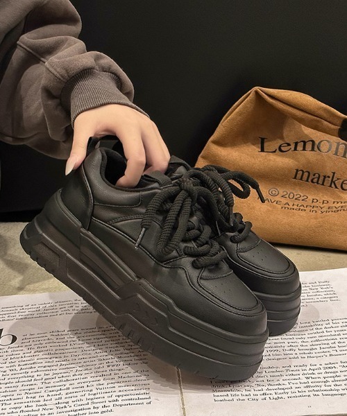 Teem Store(チームストア)の「フラットボリューム厚底スニーカー(スニーカー・レディース・ホワイト/ブラック/キャメル・M/L)」の15枚目の写真