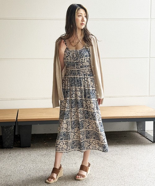 BANANA REPUBLIC FACTORY STORE(バナナリパブリック ファクトリーストア)の「BANANA REPUBLIC FACTORY STORE ラミーコットン Vネック カーディガン(カーディガン/ボレロ・レディース・ブラウン/ライトブルー/ベージュ/ネイビー・XS/L/S/M)」の16枚目の写真