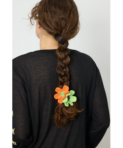 RODEO CROWNS WIDE BOWL（ロデオクラウンズワイドボウル）の「フラワーニットヘアゴム（ヘアゴム・レディース・オレンジ系その他/ブルー系その他/ピンク系その他・FREE）」の3枚目の写真