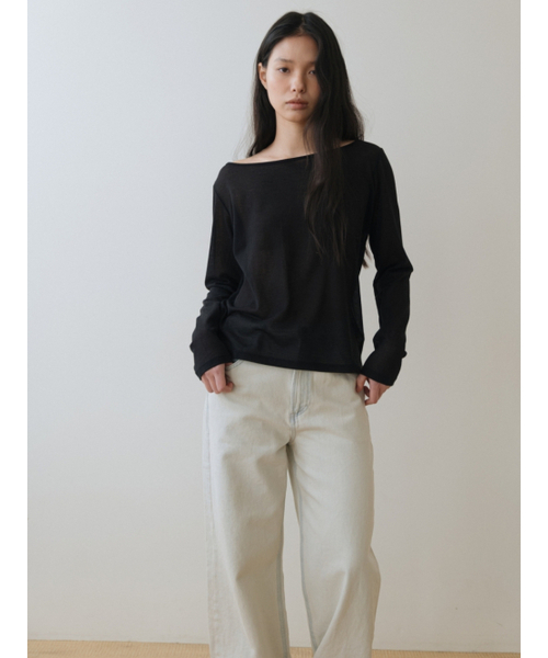 UNNOUT(アナウト)の「WIDE NECK SHEER T-SHIRT BLACK(Tシャツ/カットソー・レディース・その他・FREE)」の3枚目の写真