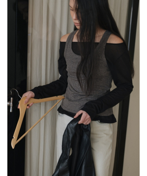 UNNOUT(アナウト)の「WIDE NECK SHEER T-SHIRT BLACK(Tシャツ/カットソー・レディース・その他・FREE)」の5枚目の写真
