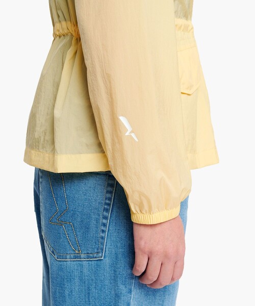 AIGLE(エーグル)の「超軽量 撥水 UVカット フーディショートジャケット(ナイロンジャケット・レディース・ホワイト/パープル/イエロー/セージグリーン・38/40/36)」の9枚目の写真