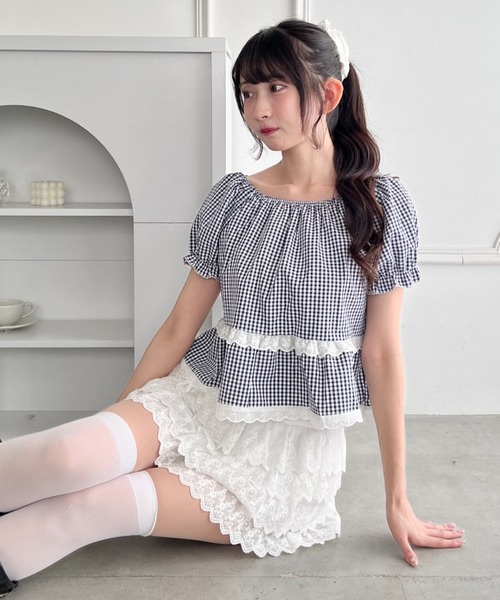 Loueme(ルエム)の「ギンガムチェックレースブラウス(シャツ/ブラウス・レディース・ライトブルー/ブラック/レッド・FREE)」の11枚目の写真