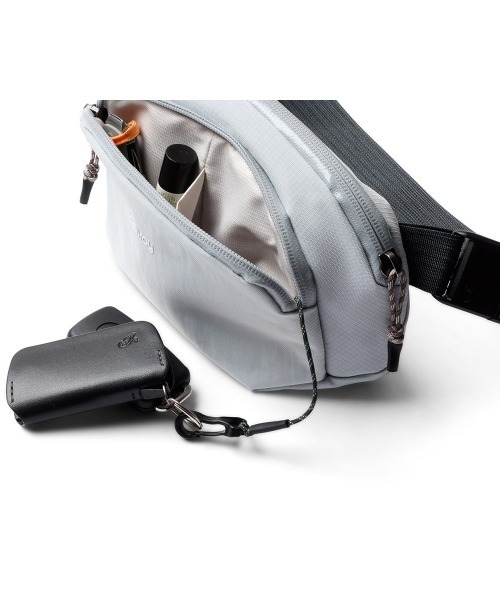 Bellroy(ベルロイ)の「bellroy/ベルロイ/Bellroy/Venture Hip Pack 1.5L ヒップパック ウェストポーチ ボディバッグ(ボディバッグ/ウエストポーチ・メンズ・ライトグレー/ダークグリーン・ONE SIZE)」の6枚目の写真