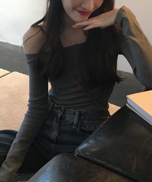 Emilie（エミリー）の「オフショルライトロンT（Tシャツ/カットソー・レディース・チャコールグレー/ブラック・M）」の9枚目の写真