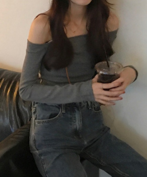 Emilie（エミリー）の「オフショルライトロンT（Tシャツ/カットソー・レディース・チャコールグレー/ブラック・M）」の19枚目の写真